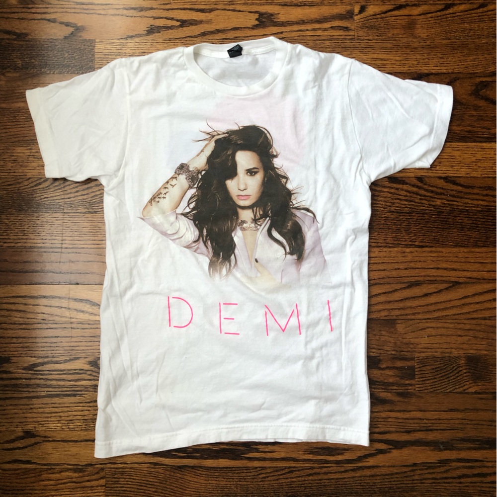 Tultex Demi Lovato 2014 Neon Lights Tour (North America) VIP Concert Shirt